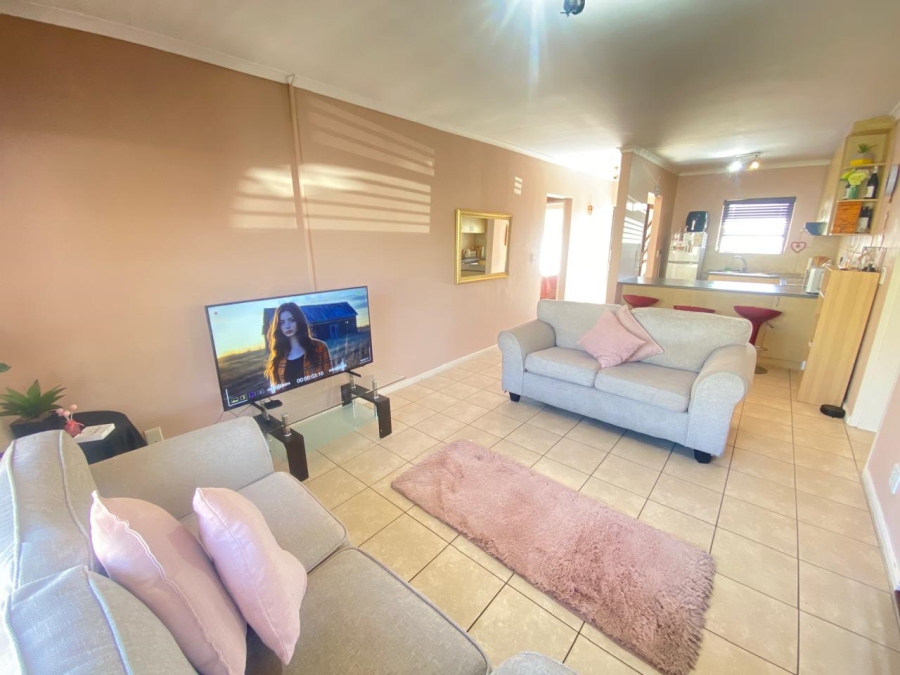 2 Bedroom Property for Sale in Hunters Creek Western Cape